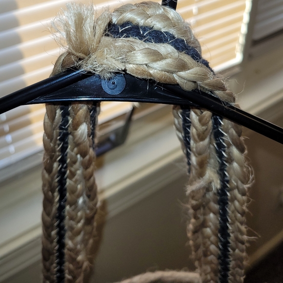 America & Beyond: LEOPARD HANDWOVEN JUTE BROWN TOTE W/TASSEL - HAND STAMPED TOTE - Picture 4 of 4